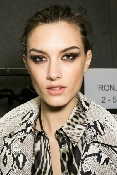 Look 25